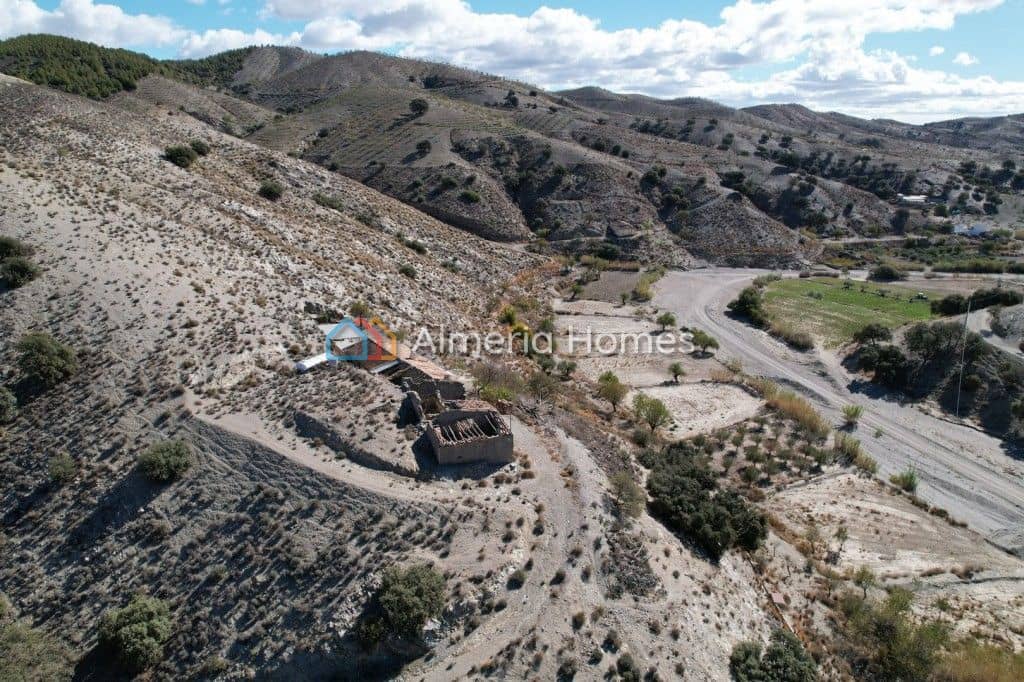 6 soveværelse Finca/Landehus til salg i Velez-Rubio - € 95.000 (Ref: 8571760)