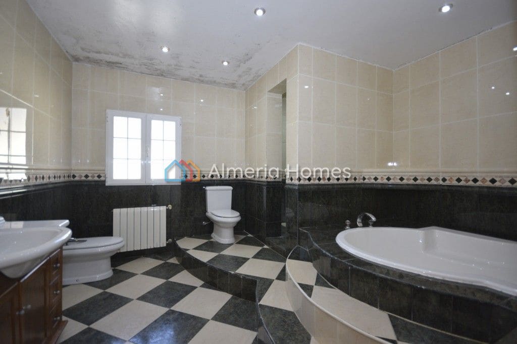 5 soveværelse Villa til salg i Partaloa med swimmingpool - € 224.995 (Ref: 8624336)