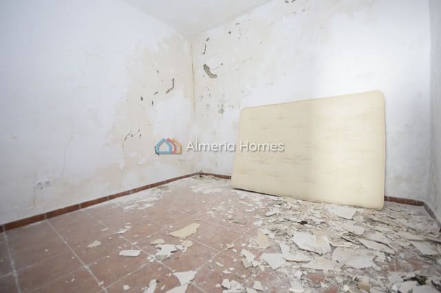 3 soverom Hus til salgs i Suflí - € 35 000 (Ref: 868460)