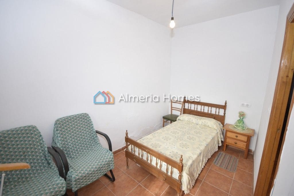 6 soveværelse Finca/Landehus til salg i Oria - € 109.995 (Ref: 868463)