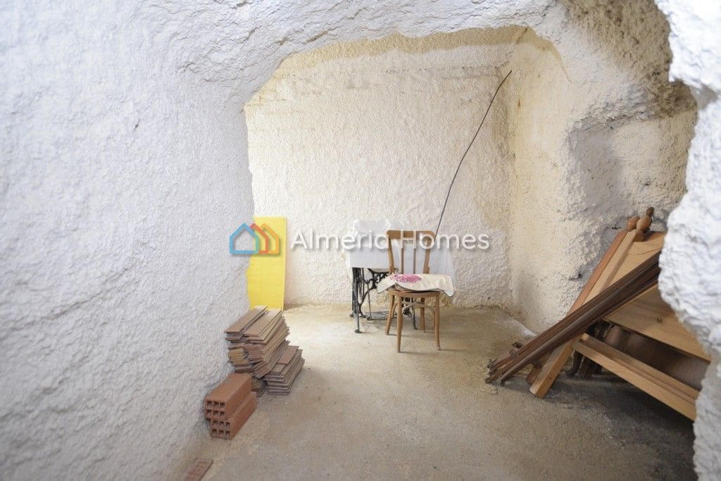 6 soveværelse Finca/Landehus til salg i Oria - € 109.995 (Ref: 868463)