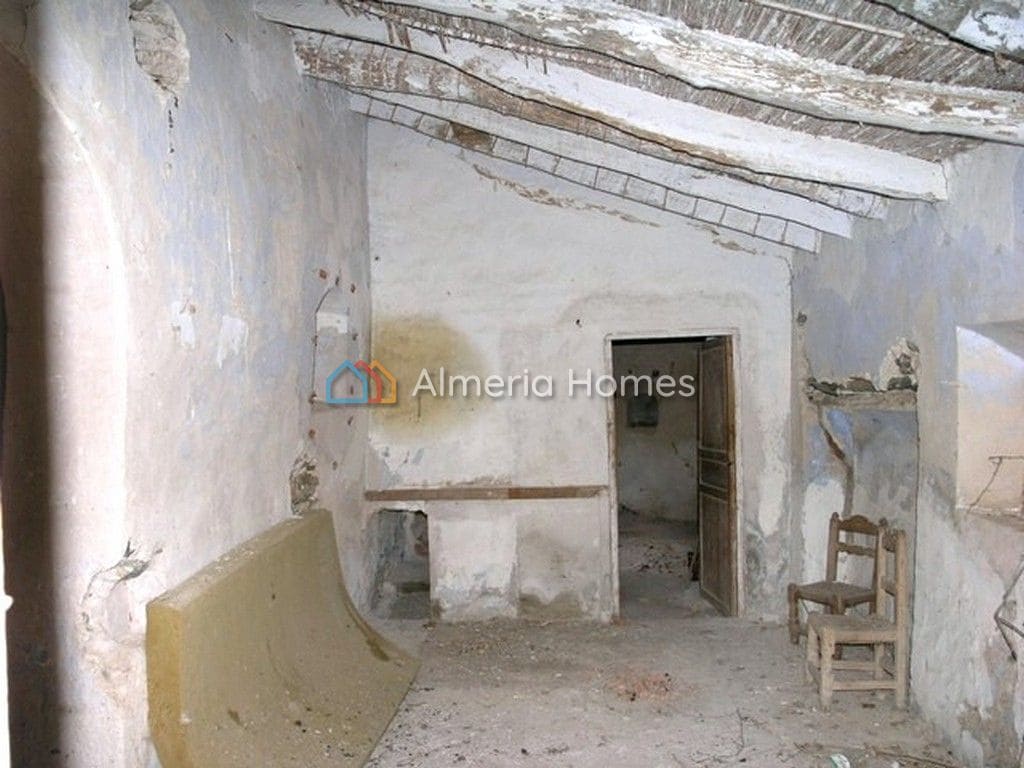 4 soveværelse Finca/Landehus til salg i Lubrin - € 27.000 (Ref: 868558)