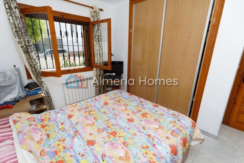 5 soveværelse Villa til salg i Mojacar med swimmingpool - € 450.000 (Ref: 8736866)