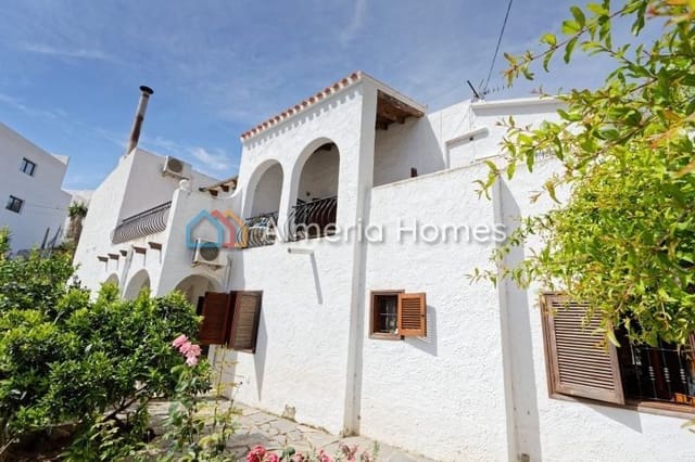 Chalet de 5 habitaciones en Mojácar en venta con piscina garaje - 450.000 € (Ref: 8736866)