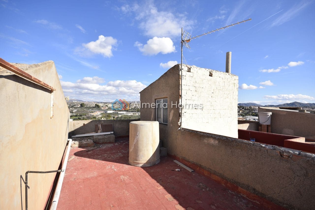 4 slaapkamer Huis te koop in Albox - € 44.000 (Ref: 8736871)