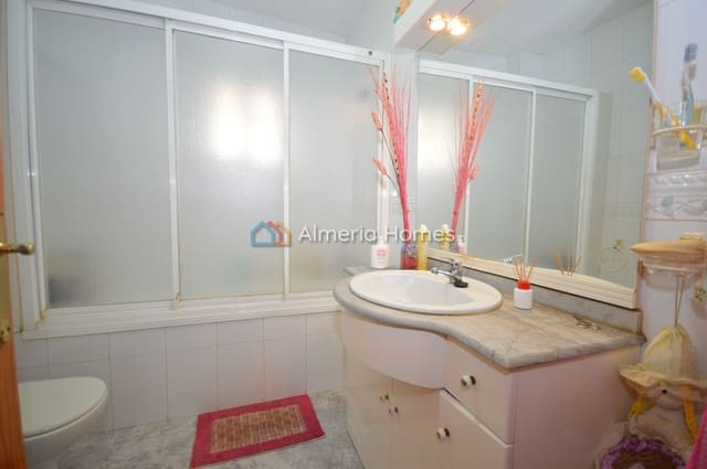 3 slaapkamer Huis te koop in Albox met garage - € 125.000 (Ref: 8736881)