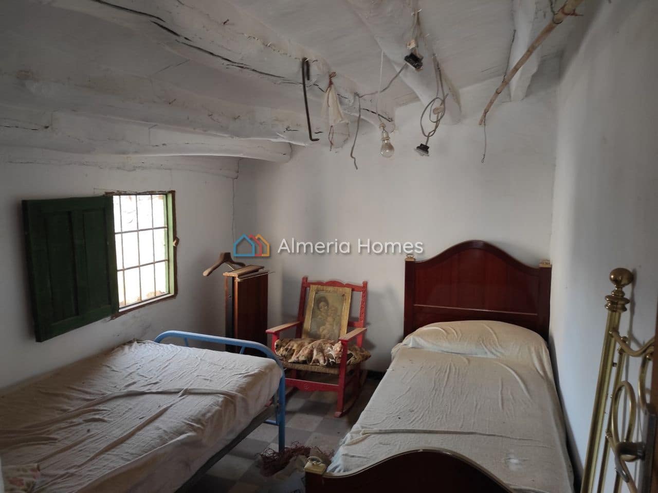 6 soveværelse Byhus til salg i Cela - € 110.000 (Ref: 8736890)