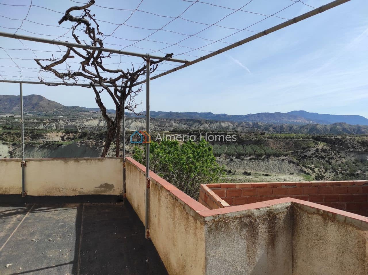 6 soveværelse Byhus til salg i Cela - € 110.000 (Ref: 8736890)