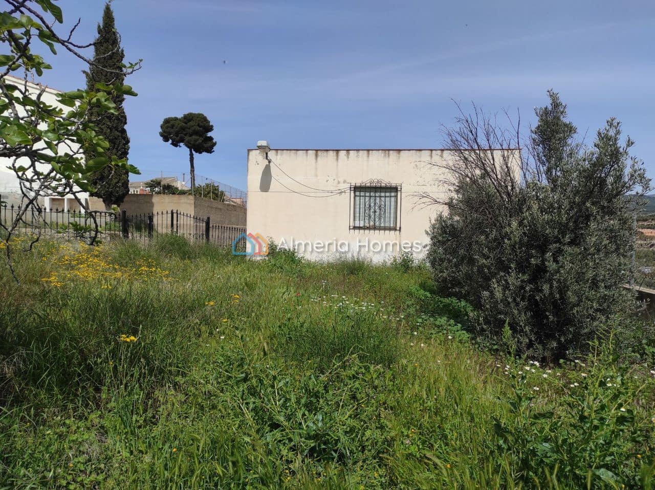 6 soveværelse Byhus til salg i Cela - € 110.000 (Ref: 8736890)