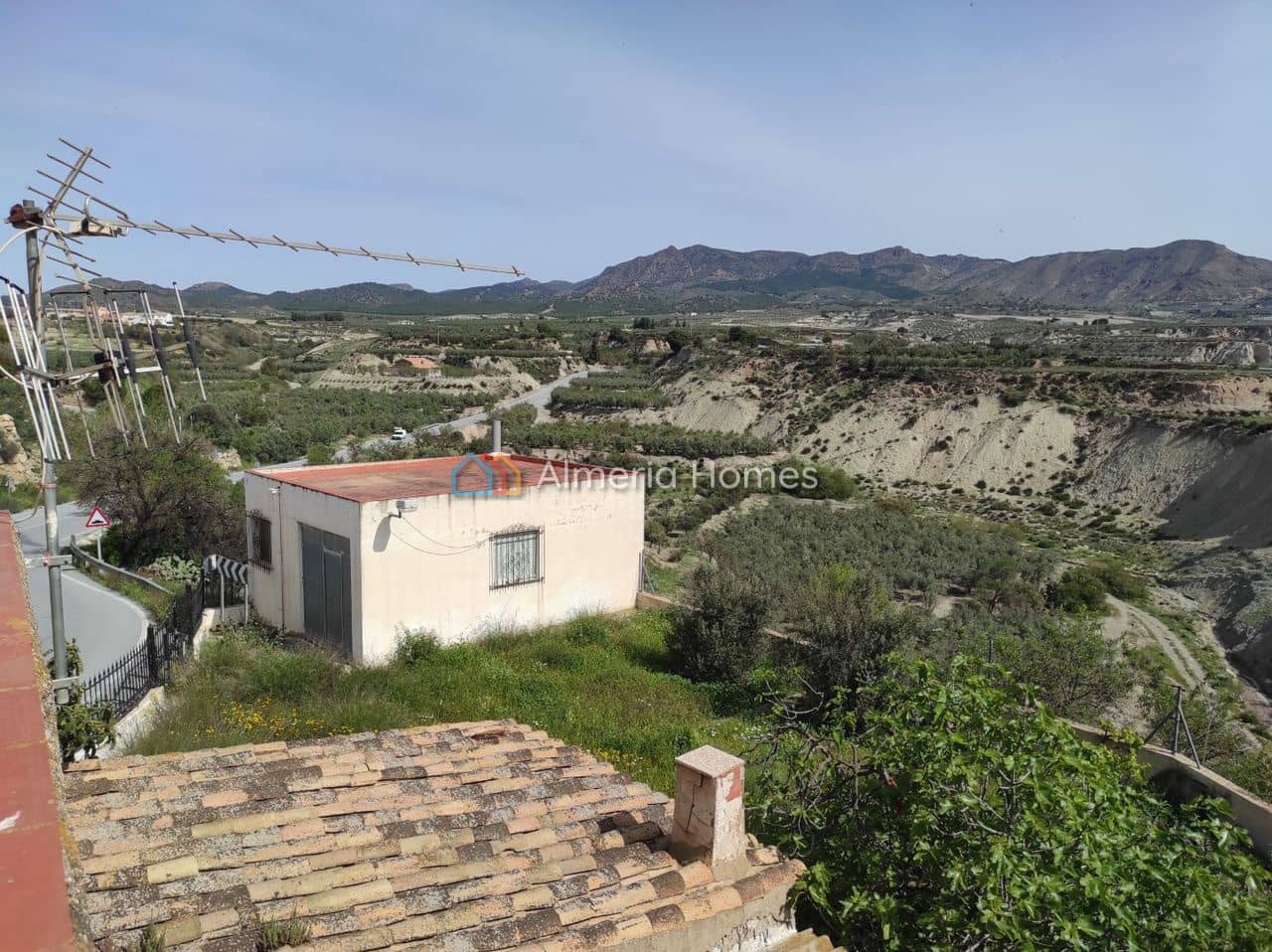 6 soveværelse Byhus til salg i Cela - € 110.000 (Ref: 8736890)