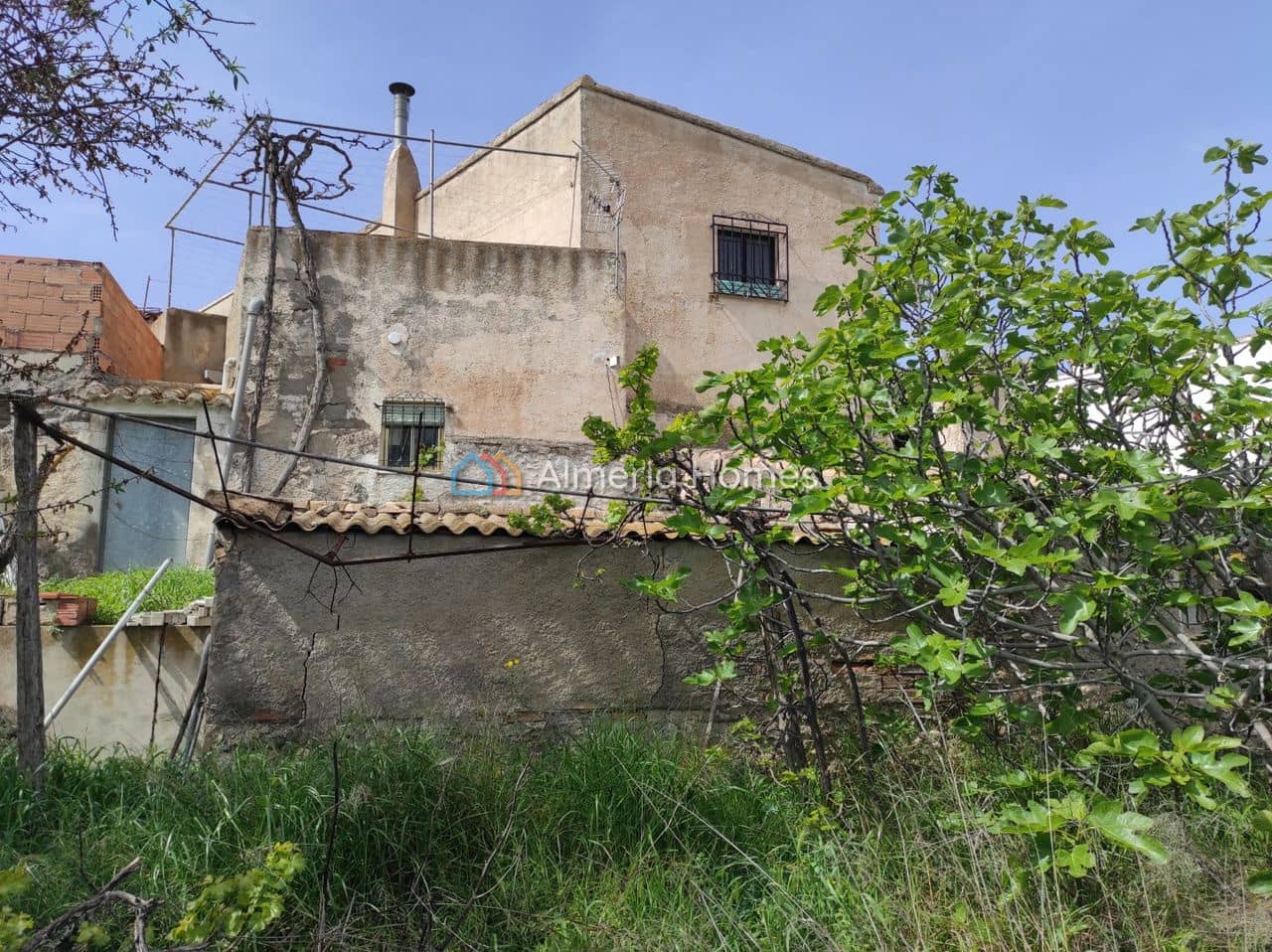 6 soveværelse Byhus til salg i Cela - € 110.000 (Ref: 8736890)