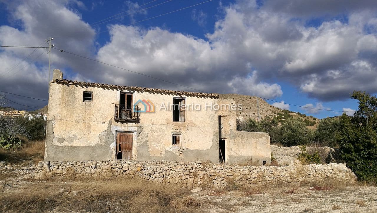 5 soveværelse Finca/Landehus til salg i Somontin - € 85.000 (Ref: 8736894)