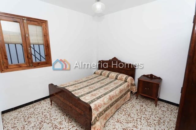 Apartamento de 4 habitaciones en Turre en venta - 90.000 € (Ref: 8736905)