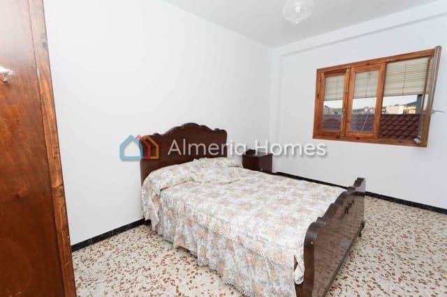 4 slaapkamer Appartement te koop in Turre - € 90.000 (Ref: 8736905)
