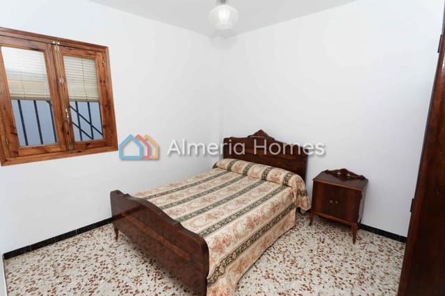 Apartamento de 4 habitaciones en Turre en venta - 90.000 € (Ref: 8736905)