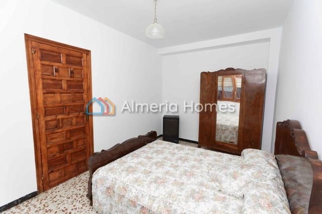 Apartamento de 4 habitaciones en Turre en venta - 90.000 € (Ref: 8736905)