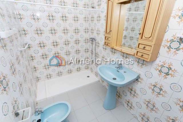 Apartamento de 4 habitaciones en Turre en venta - 90.000 € (Ref: 8736905)