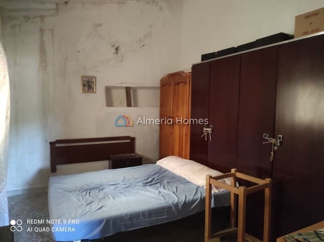 5 slaapkamer Finca/Landhuis te koop in Lúcar met garage - € 72.000 (Ref: 8736908)
