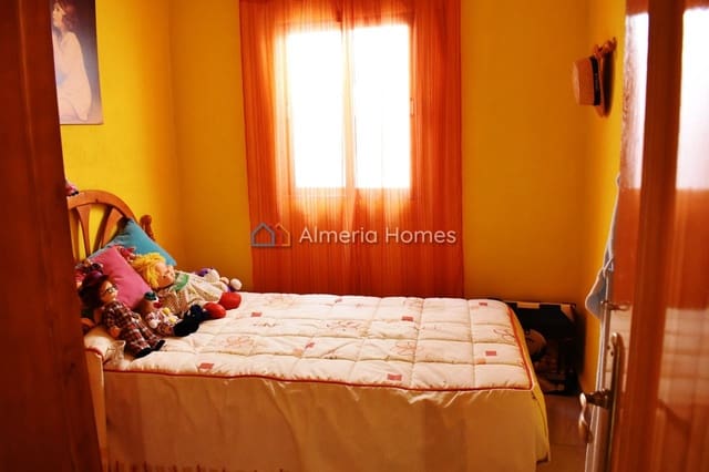 5 makuuhuone Omakotitalo myytävänä paikassa Somontín - 65 000 € (Ref: 8736919)