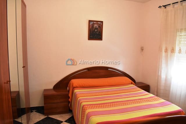 5 makuuhuone Omakotitalo myytävänä paikassa Somontín - 65 000 € (Ref: 8736919)