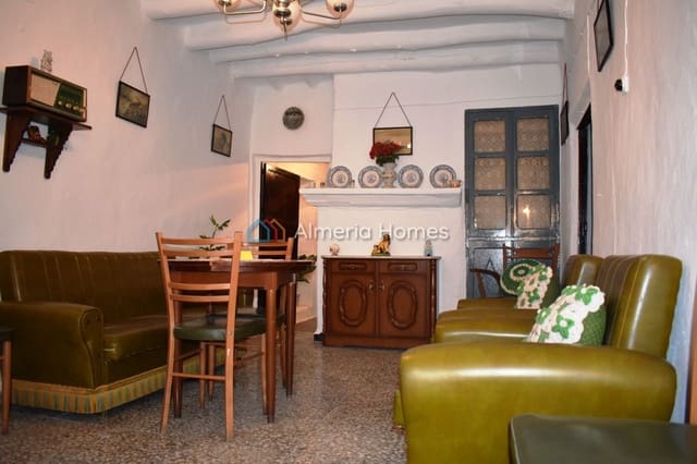 3 soveværelse Byhus til salg i Somontín - € 39.000 (Ref: 8736920)