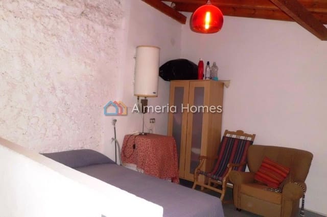 2 soveværelse Byhus til salg i Sierro - € 45.000 (Ref: 8736921)