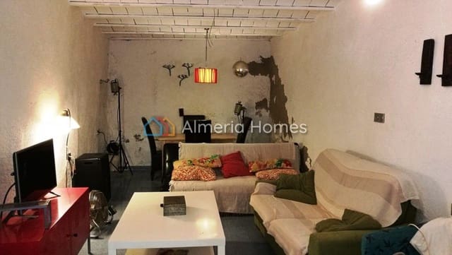 2 soveværelse Byhus til salg i Sierro - € 45.000 (Ref: 8736921)