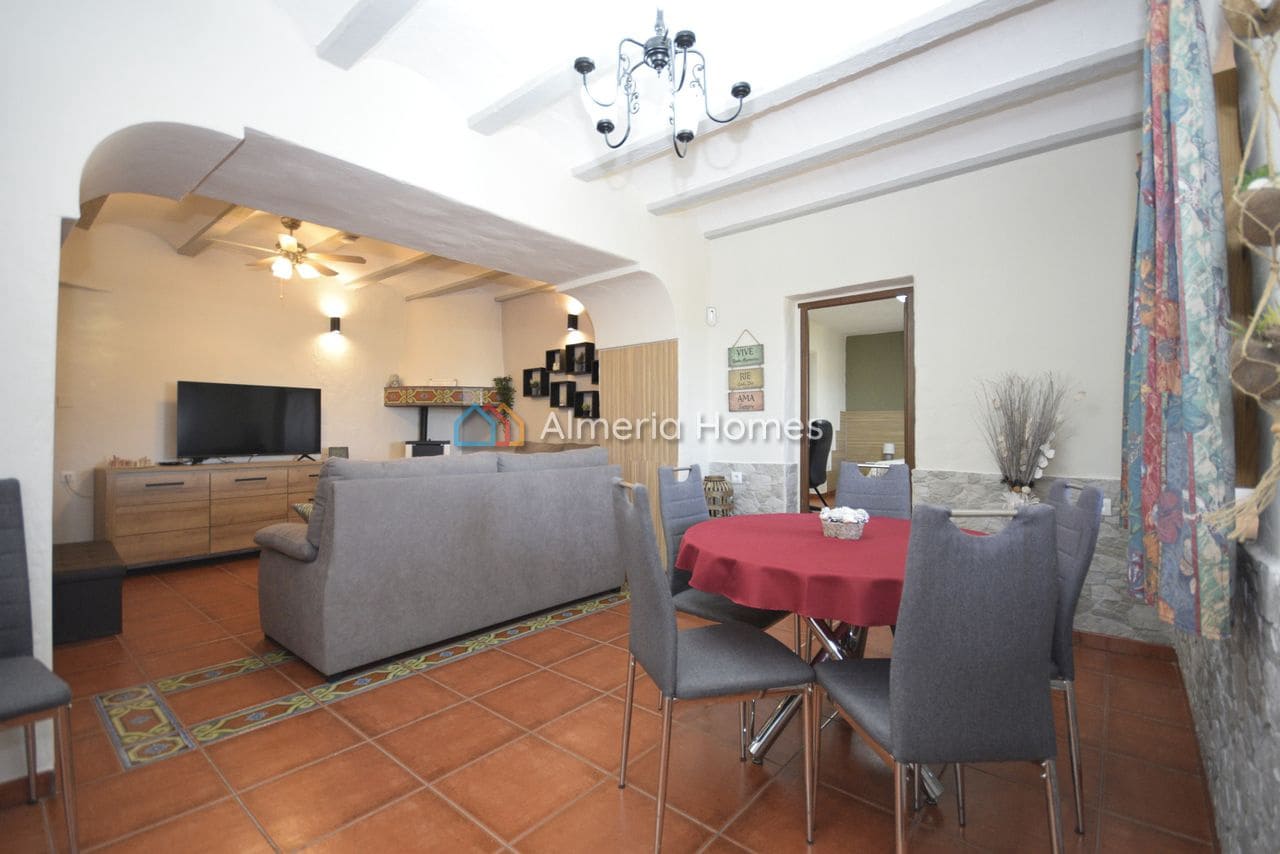 5 soveværelse Finca/Landehus til salg i Arboleas med swimmingpool - € 335.000 (Ref: 8772686)