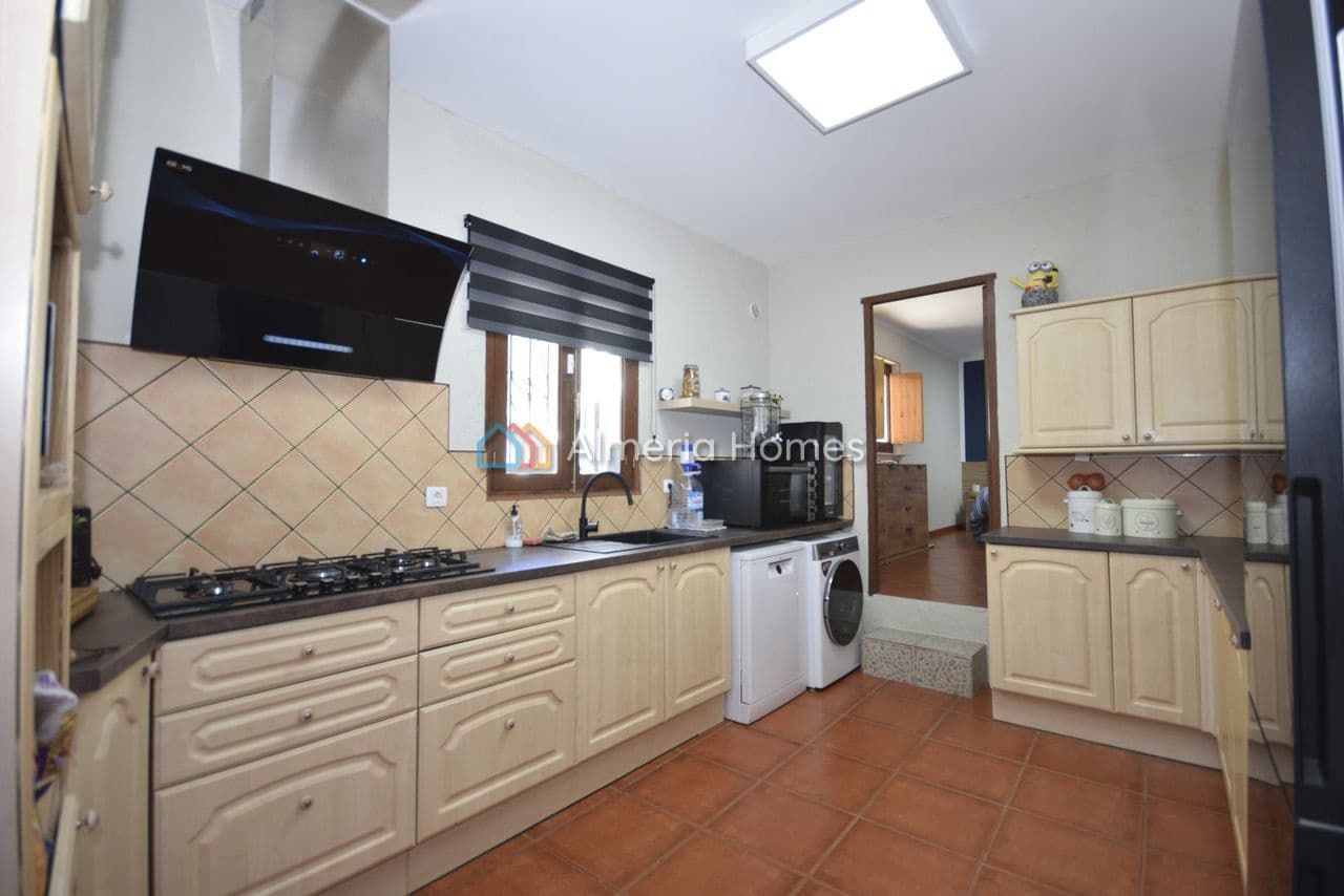 5 soveværelse Finca/Landehus til salg i Arboleas med swimmingpool - € 335.000 (Ref: 8772686)