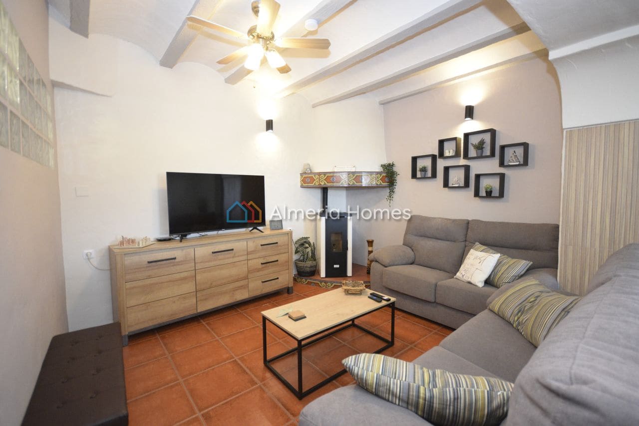 5 soveværelse Finca/Landehus til salg i Arboleas med swimmingpool - € 335.000 (Ref: 8772686)