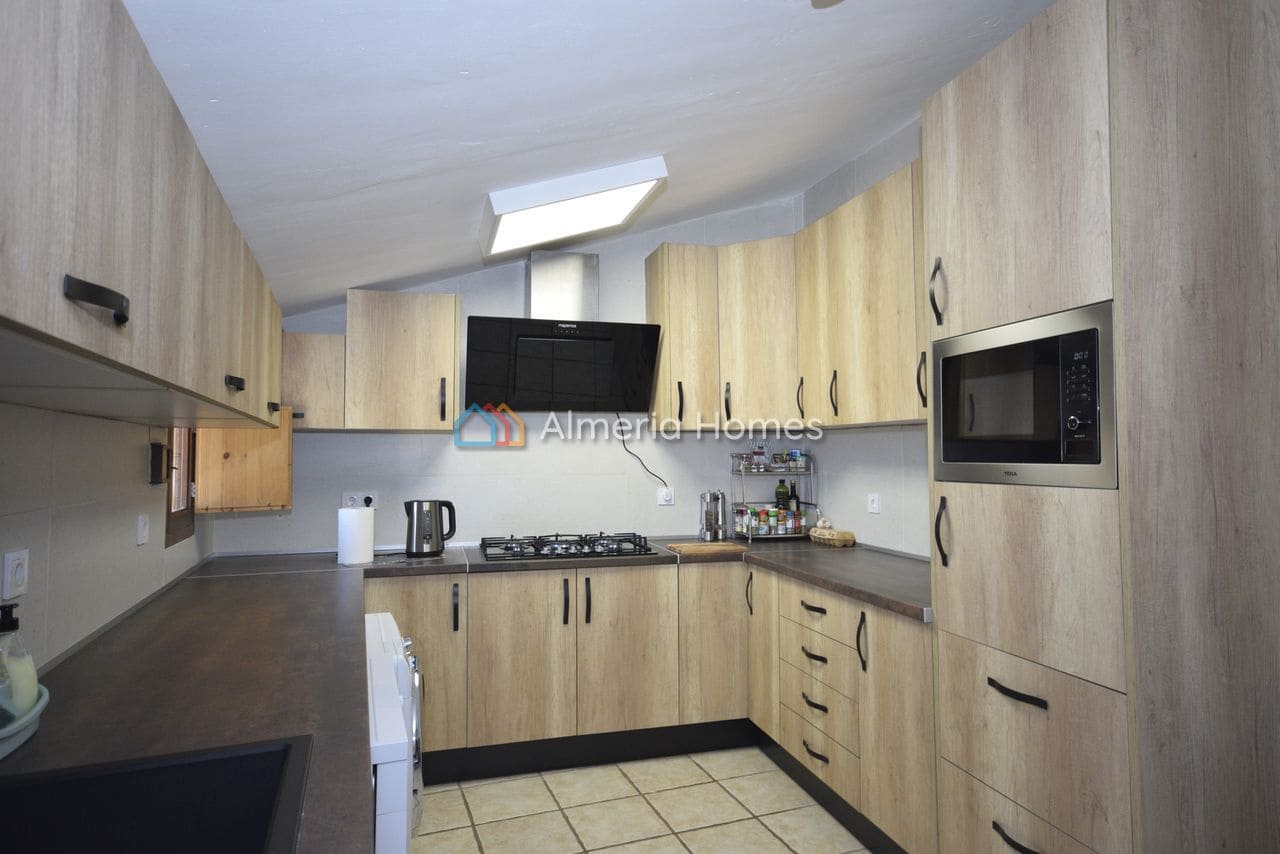 5 soveværelse Finca/Landehus til salg i Arboleas med swimmingpool - € 335.000 (Ref: 8772686)