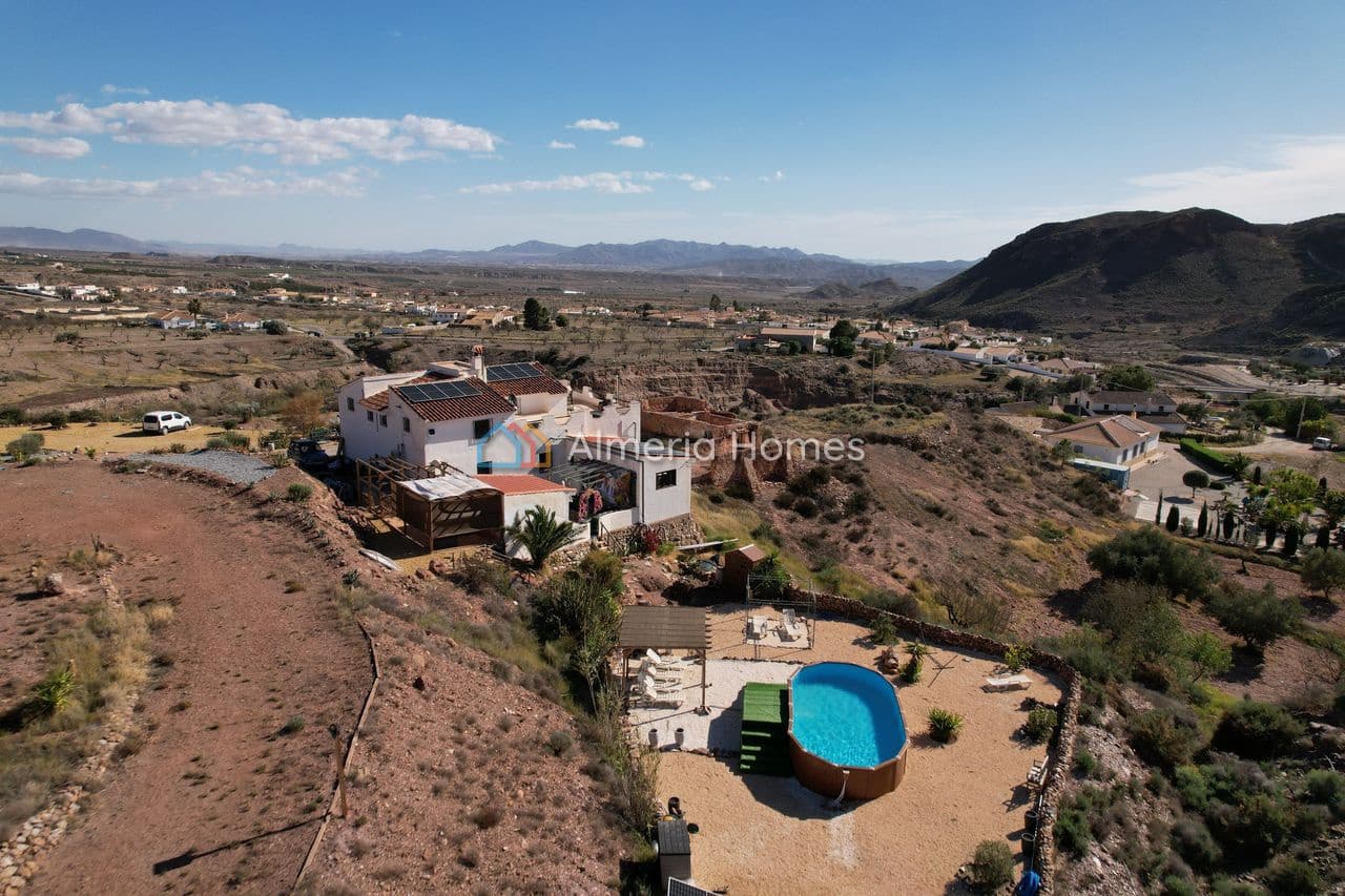 5 soveværelse Finca/Landehus til salg i Arboleas med swimmingpool - € 335.000 (Ref: 8772686)