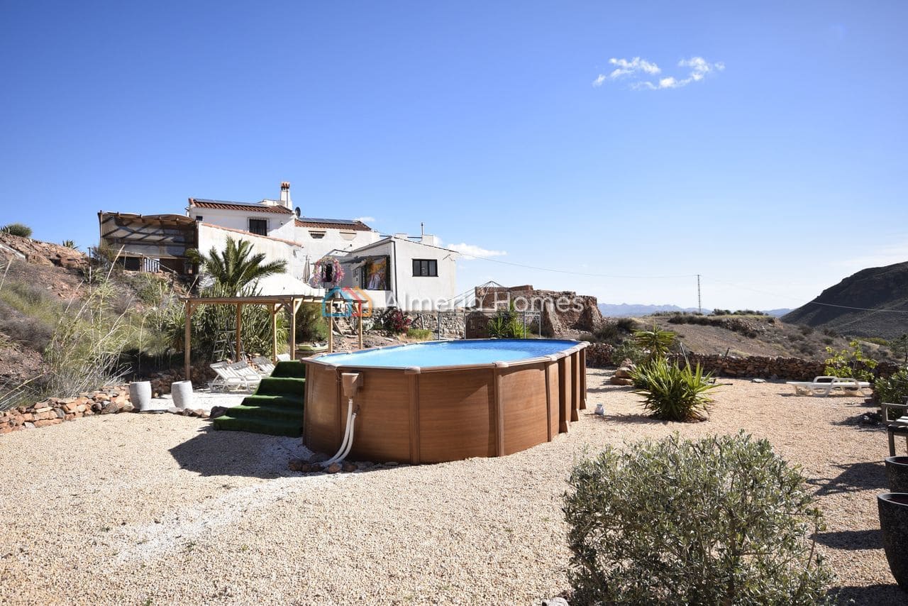 5 soveværelse Finca/Landehus til salg i Arboleas med swimmingpool - € 335.000 (Ref: 8772686)