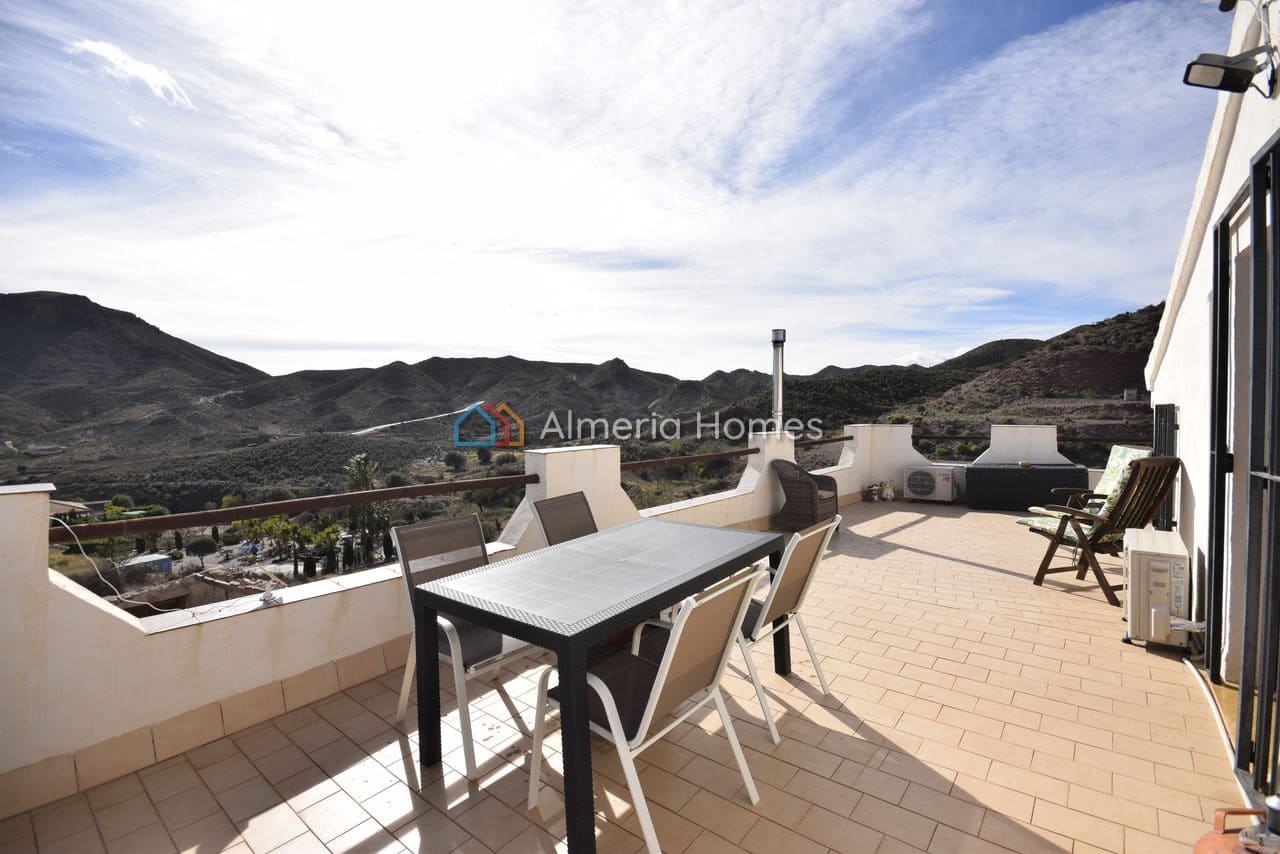 5 soveværelse Finca/Landehus til salg i Arboleas med swimmingpool - € 335.000 (Ref: 8772686)