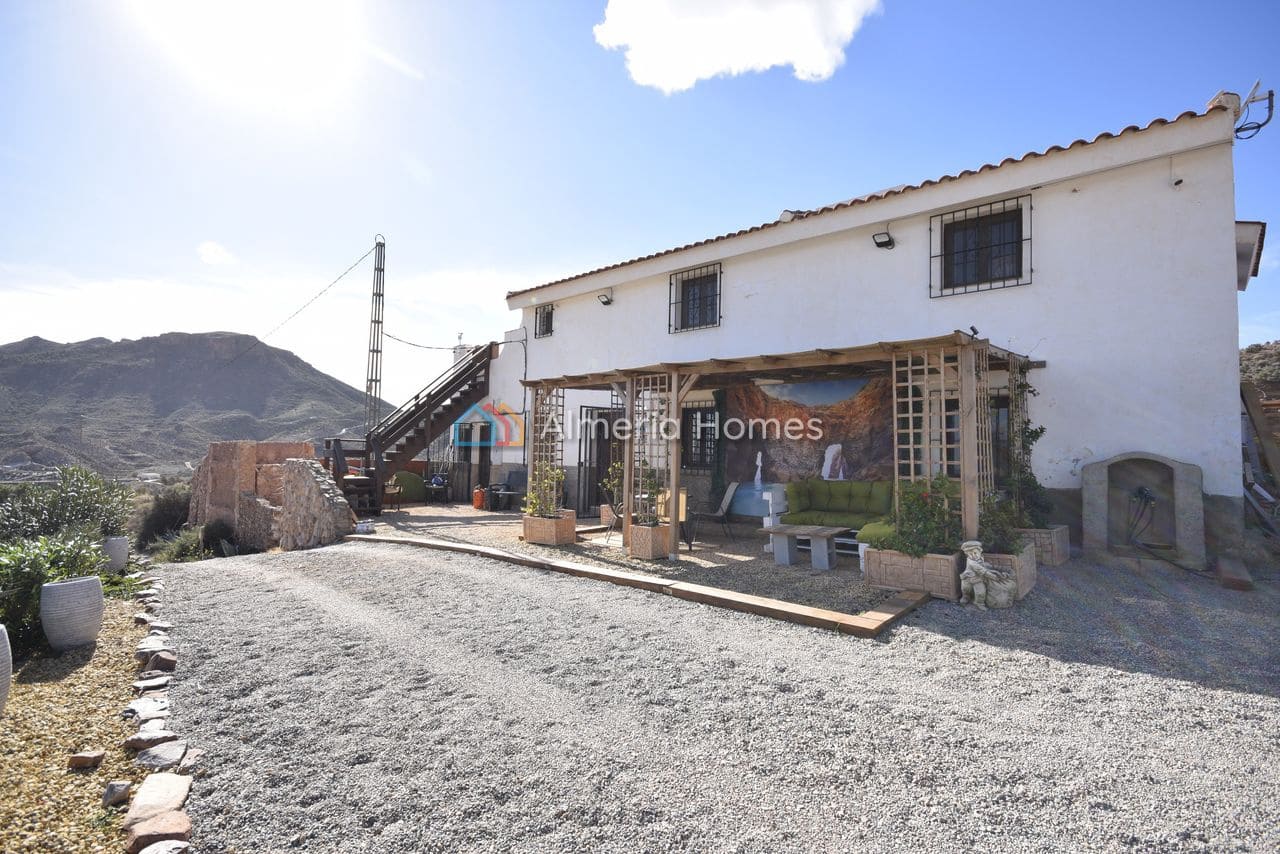 5 soveværelse Finca/Landehus til salg i Arboleas med swimmingpool - € 335.000 (Ref: 8772686)