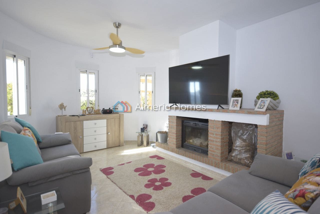 3 bedroom Villa for sale in Cantoria with pool - € 299,950 (Ref: 8796638)