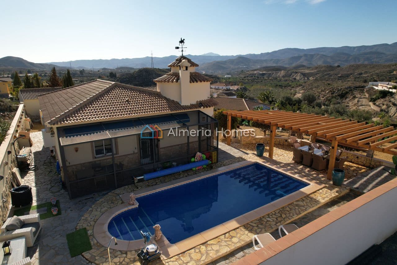 3 bedroom Villa for sale in Cantoria with pool - € 299,950 (Ref: 8796638)