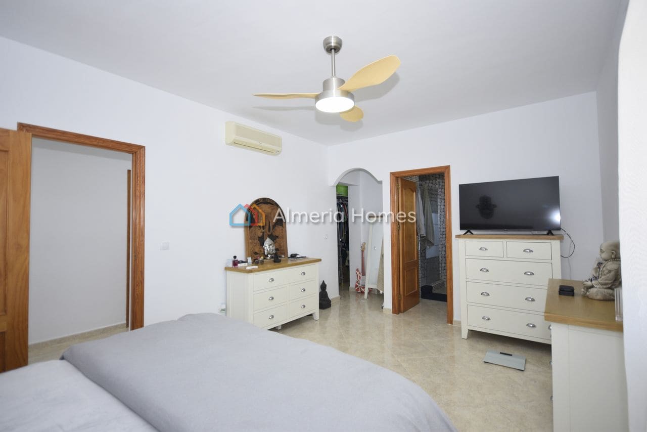 3 bedroom Villa for sale in Cantoria with pool - € 299,950 (Ref: 8796638)