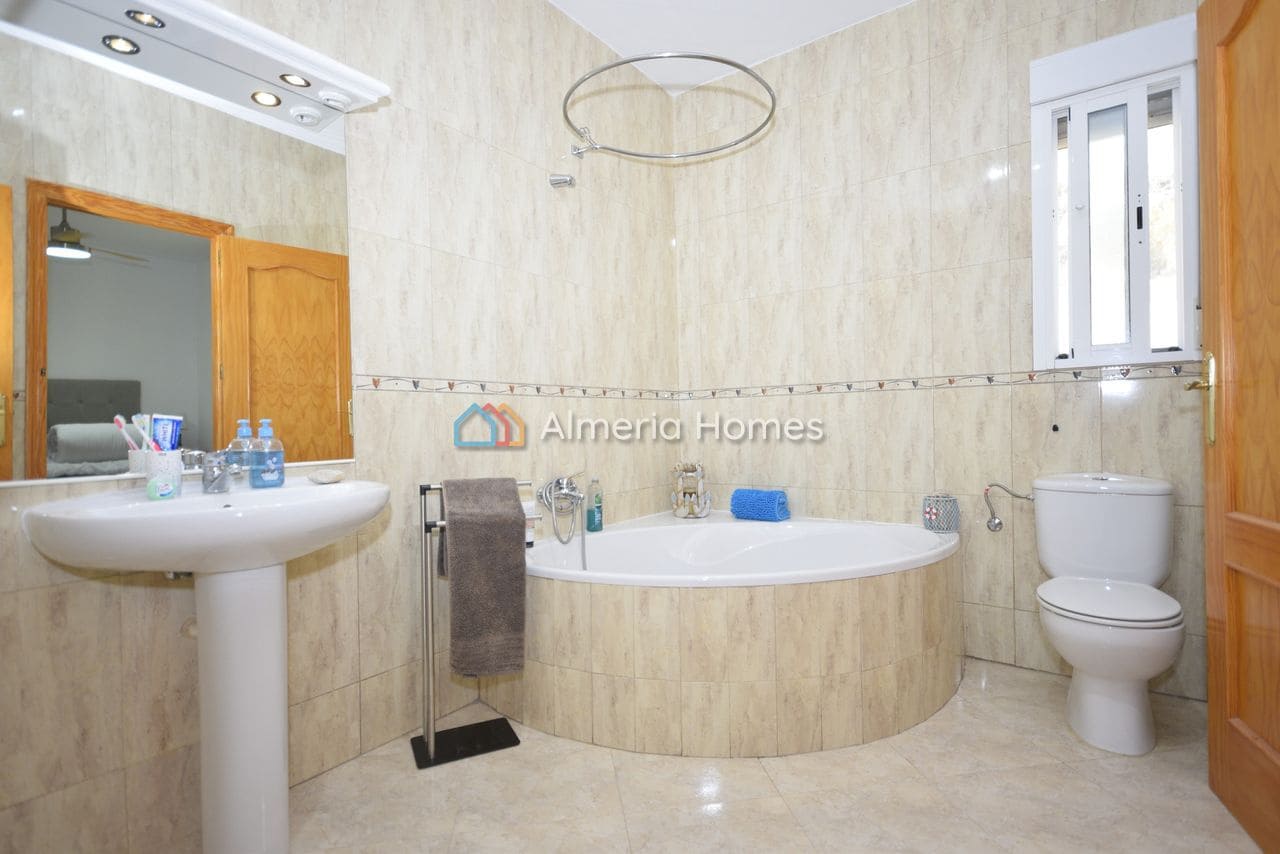 3 bedroom Villa for sale in Cantoria with pool - € 299,950 (Ref: 8796638)