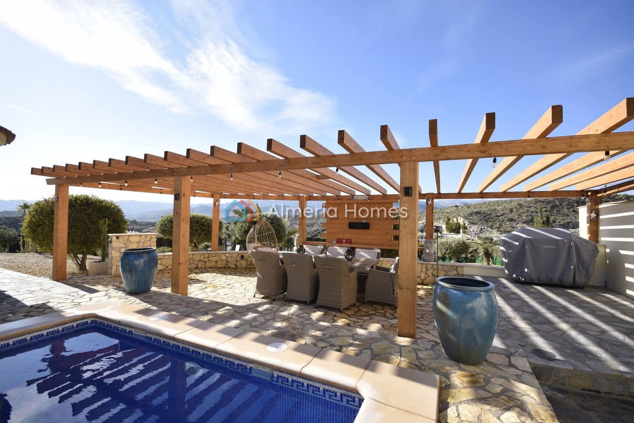 3 bedroom Villa for sale in Cantoria with pool - € 299,950 (Ref: 8796638)