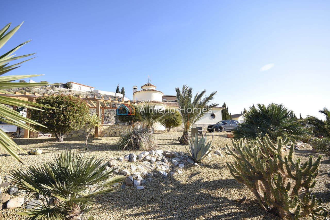 3 bedroom Villa for sale in Cantoria with pool - € 299,950 (Ref: 8796638)