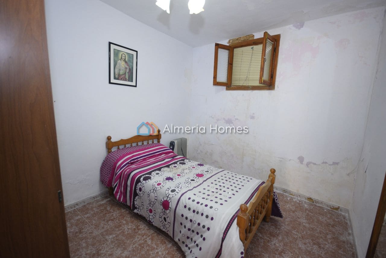 5 sypialnia Dom na sprzedaż w Oria - 69 995 € (Ref: 8807340)