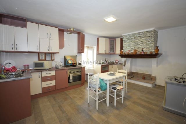 5 soveværelse Byhus til salg i Oria - € 69.995 (Ref: 8807340)