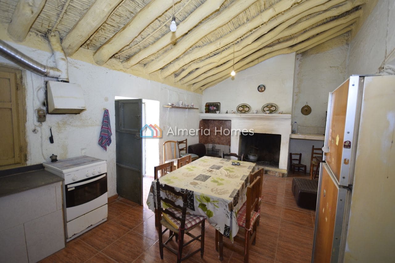 5 sypialnia Dom na sprzedaż w Oria - 69 995 € (Ref: 8807340)