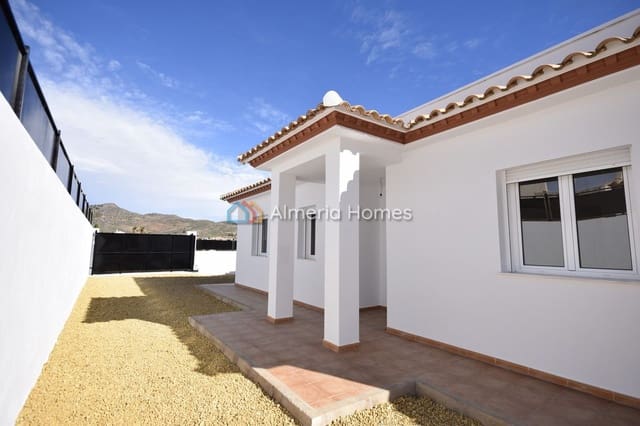 3 quarto Moradia para venda em Arboleas com piscina - 265 000 € (Ref: 8826163)