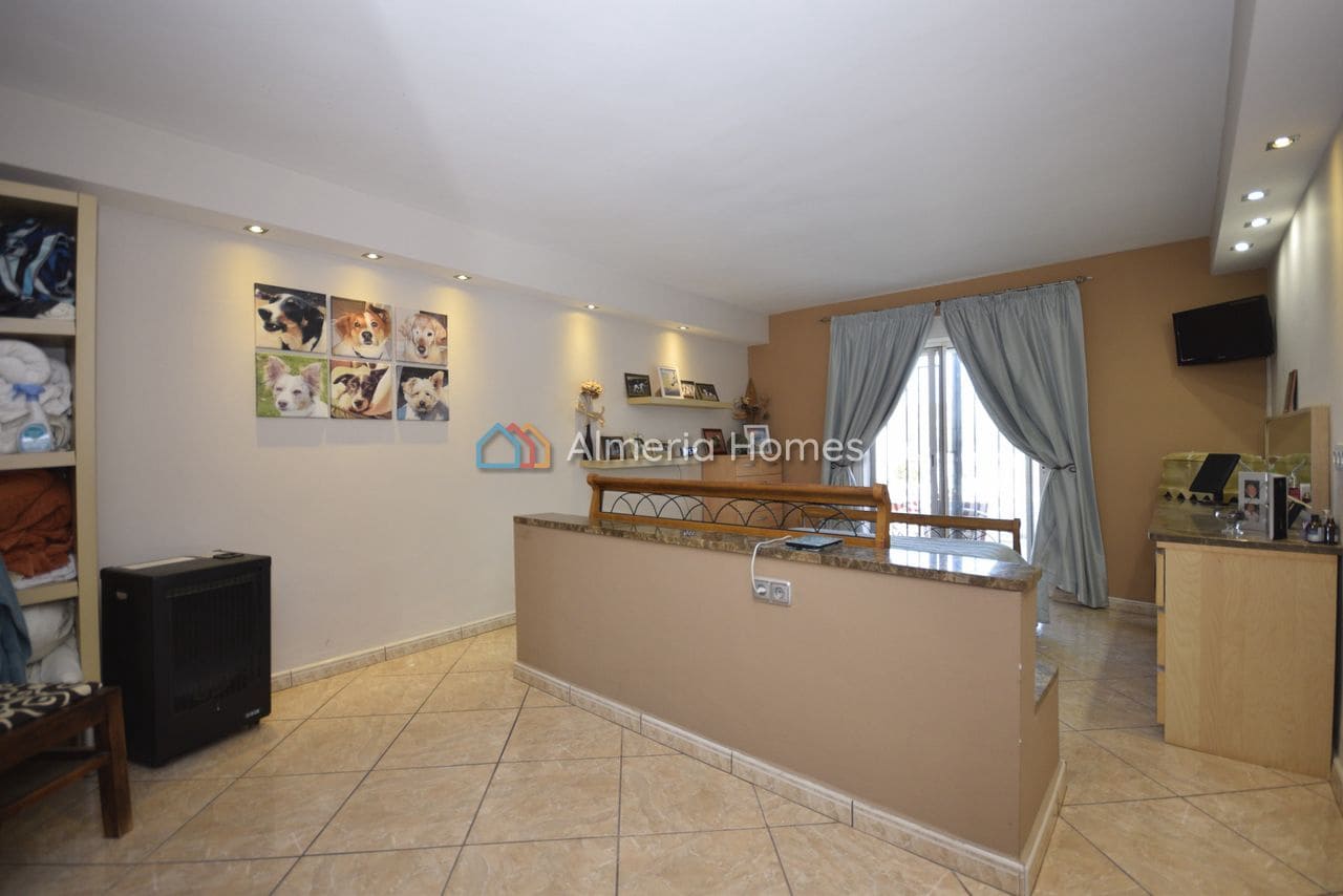 4 soveværelse Villa til salg i Seron med swimmingpool - € 374.995 (Ref: 8846639)