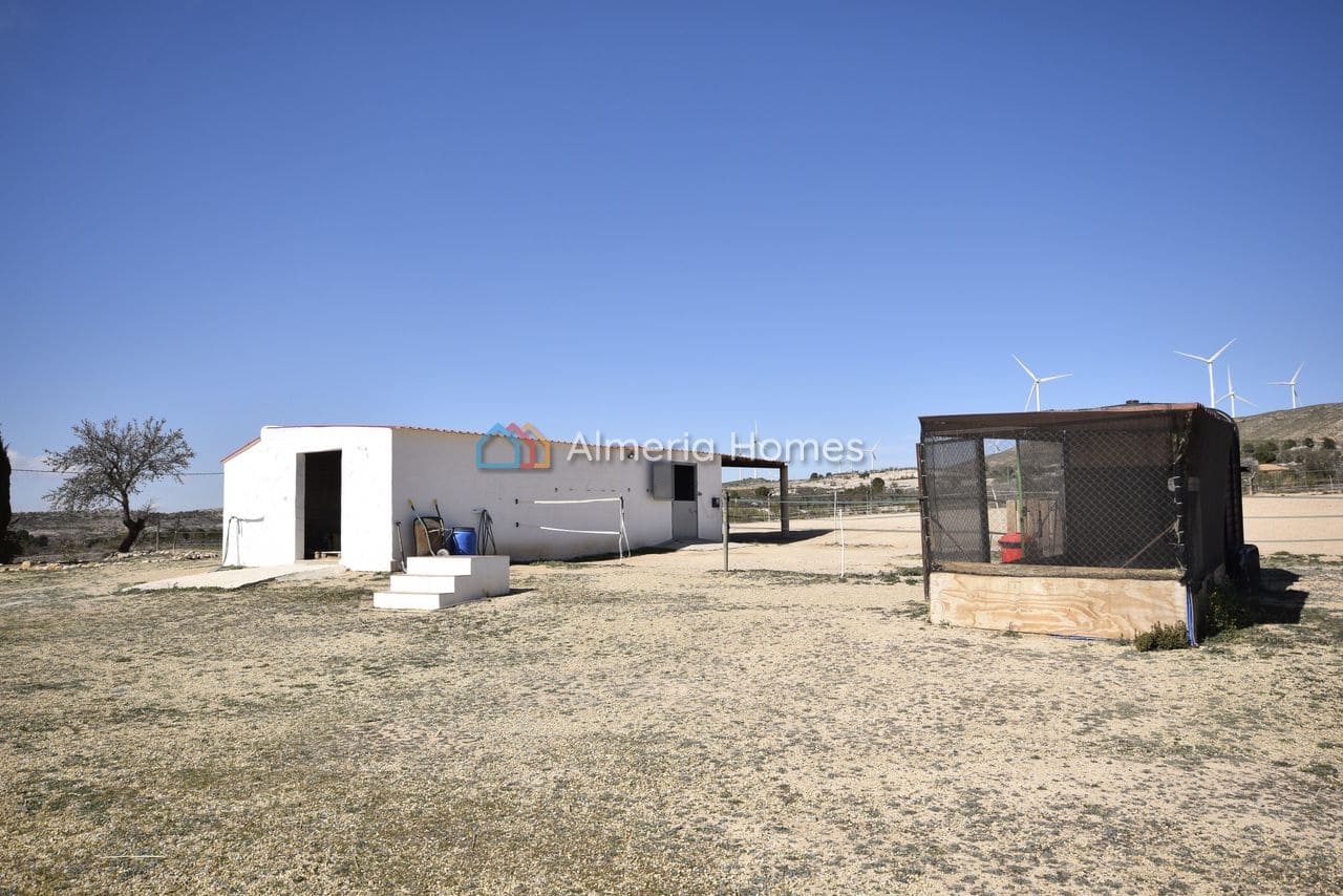 4 soveværelse Villa til salg i Seron med swimmingpool - € 374.995 (Ref: 8846639)