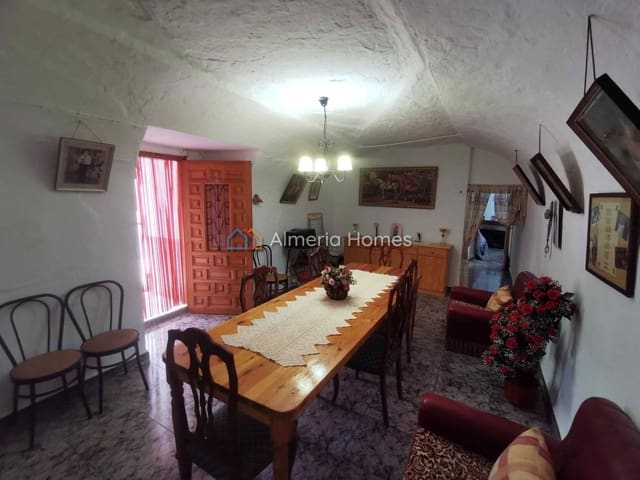 5 bedroom Cave House for sale in Benamaurel - € 50,000 (Ref: 8852999)