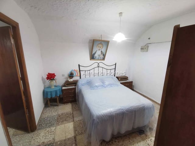 5 sypialnia Dom w skale na sprzedaż w Benamaurel - 50 000 € (Ref: 8852999)