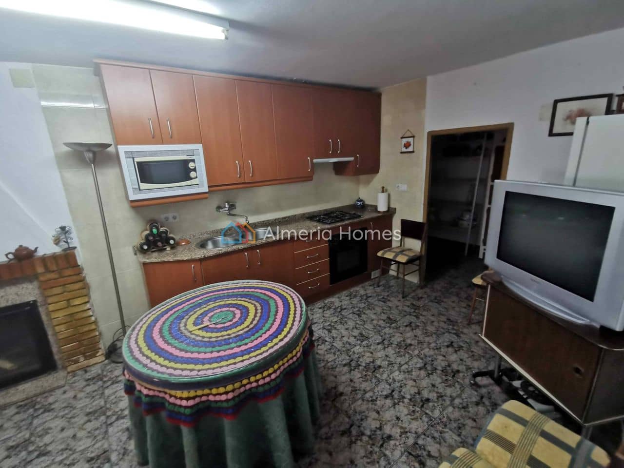 5 bedroom Cave House for sale in Benamaurel - € 50,000 (Ref: 8852999)